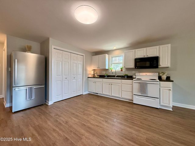 48 First Street, Chocowinity, NC 27817