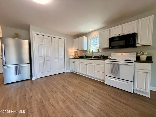 48 First Street, Chocowinity, NC 27817