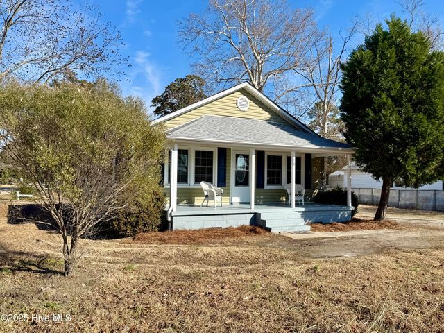 48 First Street, Chocowinity, NC 27817