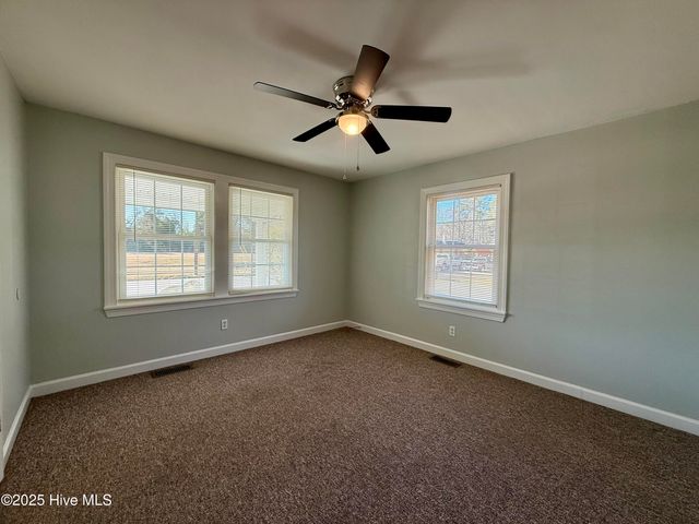 48 First Street, Chocowinity, NC 27817