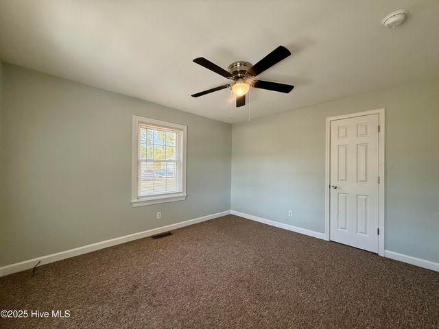 48 First Street, Chocowinity, NC 27817