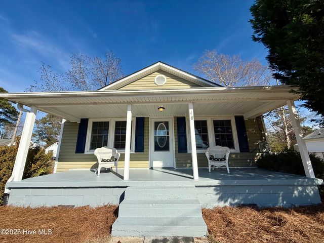 48 First Street, Chocowinity, NC 27817
