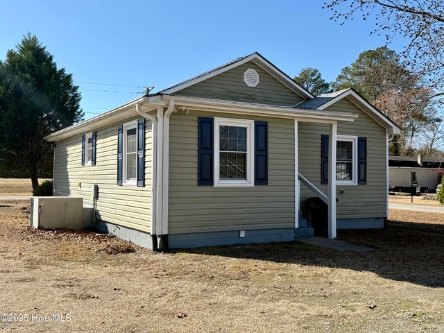 48 First Street, Chocowinity, NC 27817
