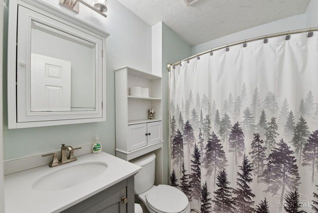 5881 Wade Road, Miami Twp, OH 45150