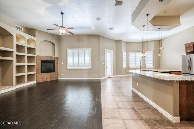 13574 EMERALD FALLS Drive, Horizon City, TX 79928