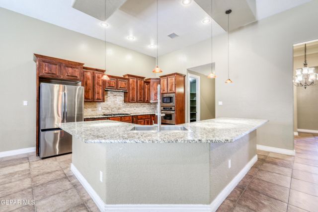 13574 EMERALD FALLS Drive, Horizon City, TX 79928