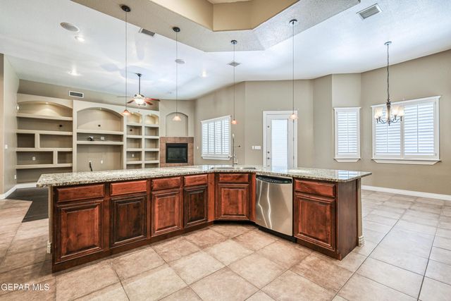 13574 EMERALD FALLS Drive, Horizon City, TX 79928