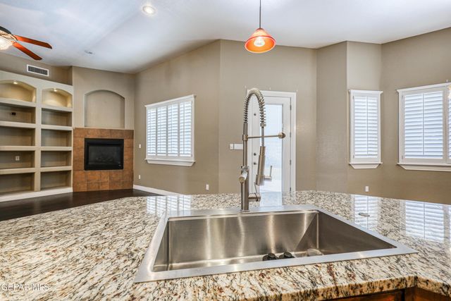 13574 EMERALD FALLS Drive, Horizon City, TX 79928