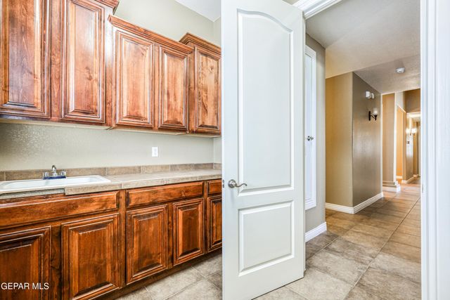 13574 EMERALD FALLS Drive, Horizon City, TX 79928