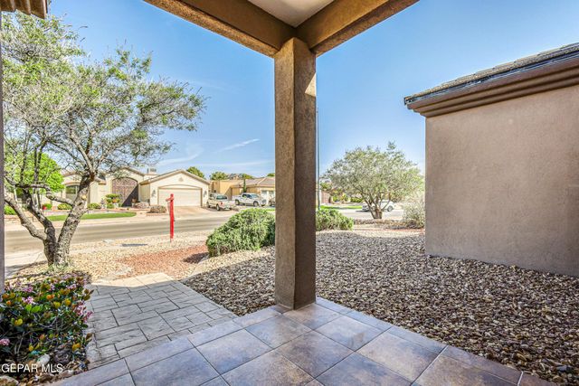 13574 EMERALD FALLS Drive, Horizon City, TX 79928