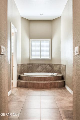 13574 EMERALD FALLS Drive, Horizon City, TX 79928