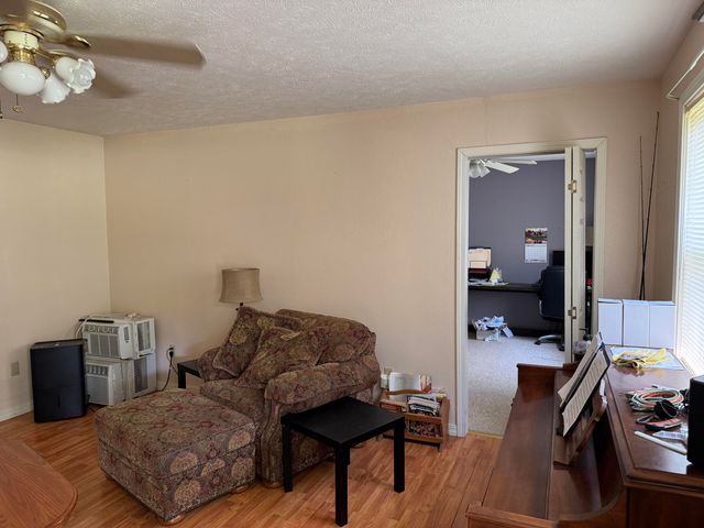 10623 State Highway O, Ava, MO 65608