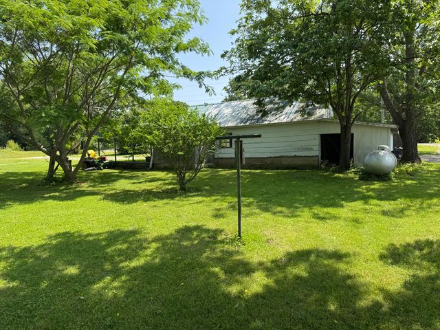10623 State Highway O, Ava, MO 65608