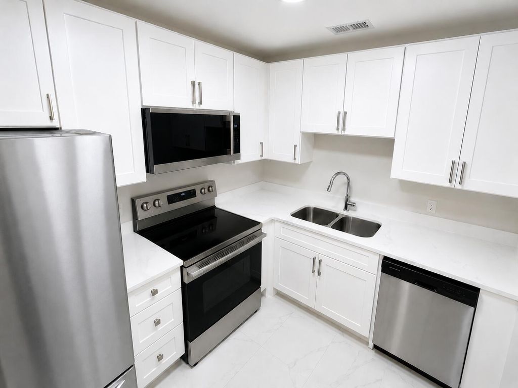 13 Lake Vista Trail 105, Port St. Lucie, FL 34952