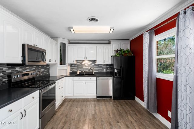 111 Wayfair Drive, Greeneville, TN 37743