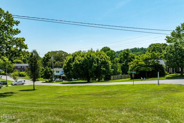 111 Wayfair Drive, Greeneville, TN 37743