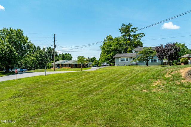 111 Wayfair Drive, Greeneville, TN 37743