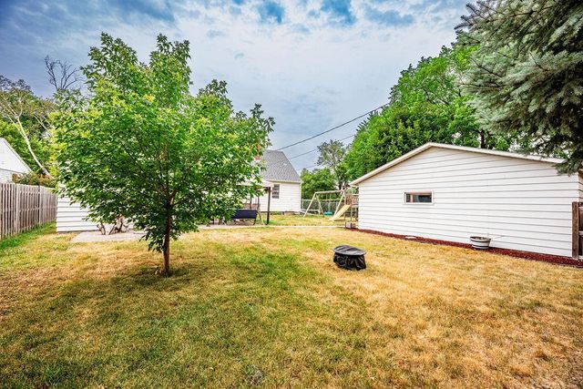 1707 2nd Street N, Fargo, ND 58102