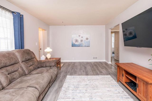 1707 2nd Street N, Fargo, ND 58102