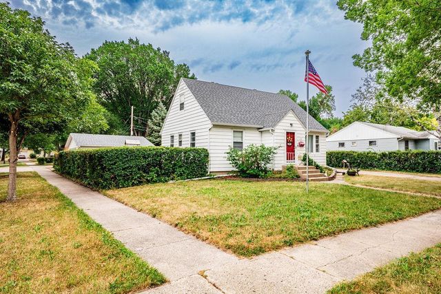 1707 2nd Street N, Fargo, ND 58102