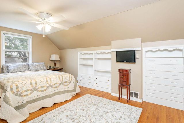 1707 2nd Street N, Fargo, ND 58102