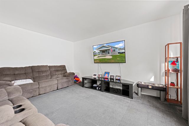 836 Bruce Street, Cottrellville Twp, MI 48039