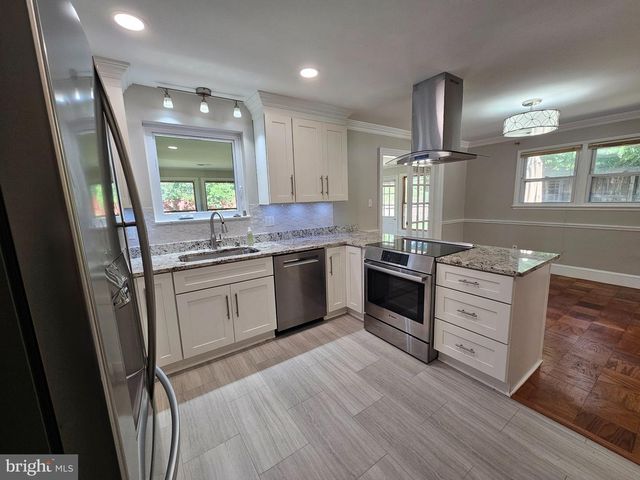 6012 LORETTO ST, Springfield, VA 22150
