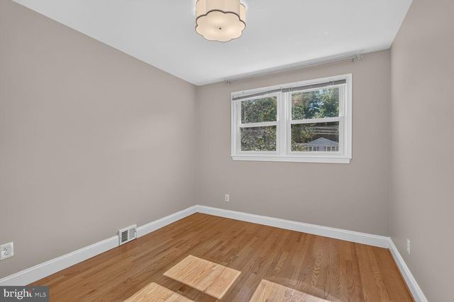6012 LORETTO ST, Springfield, VA 22150