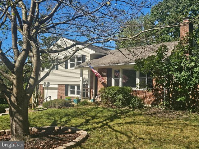 6012 LORETTO ST, Springfield, VA 22150