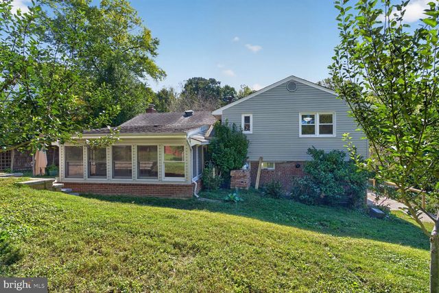 6012 LORETTO ST, Springfield, VA 22150