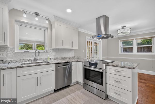 6012 LORETTO ST, Springfield, VA 22150