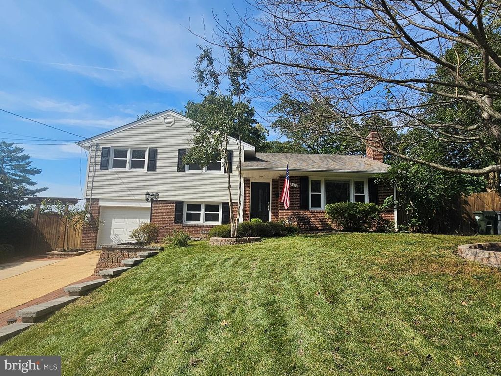 6012 LORETTO ST, Springfield, VA 22150