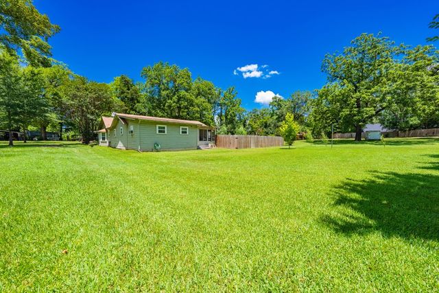 11196 Moss Street, Brownsboro, TX 75756