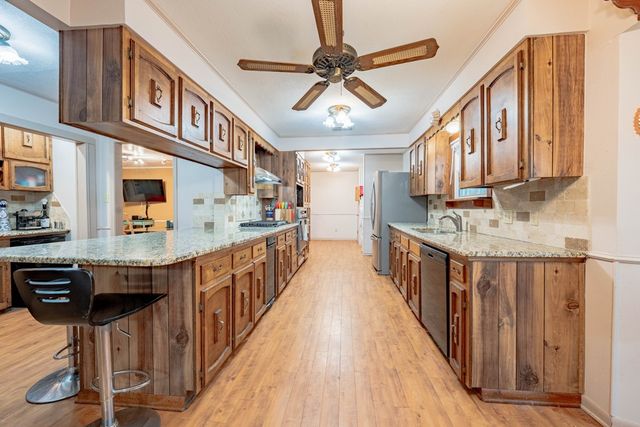 11196 Moss Street, Brownsboro, TX 75756