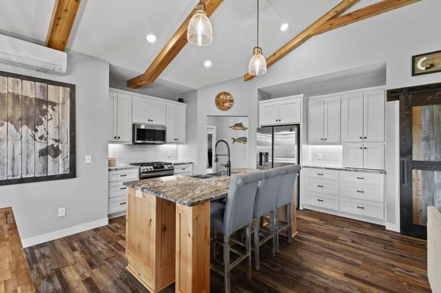 48063 Autumn Court, Stanchfield, MN 55080