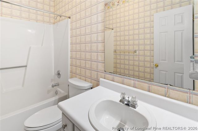 8017 Trout Creek Road, Fayetteville, NC 28304