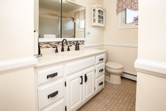 4 Clark Lane, Swansea, MA 02777