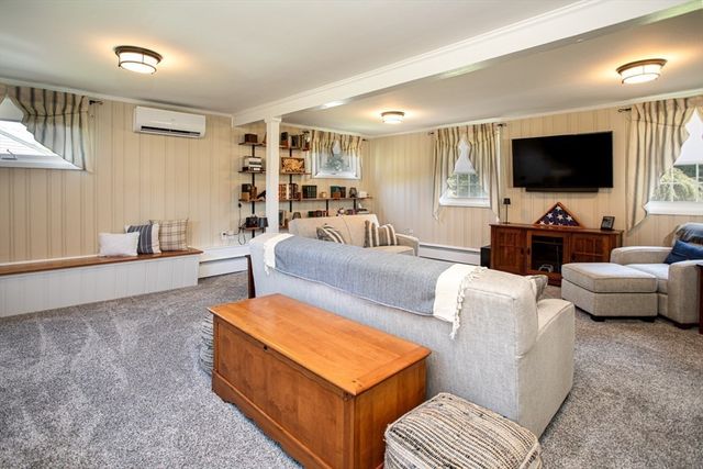 4 Clark Lane, Swansea, MA 02777