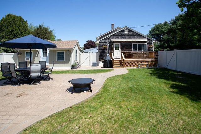 4 Clark Lane, Swansea, MA 02777