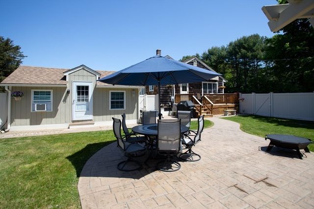 4 Clark Lane, Swansea, MA 02777