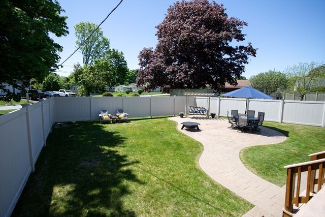 4 Clark Lane, Swansea, MA 02777