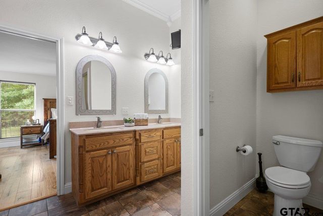 15377 County Road 434, Lindale, TX 75771