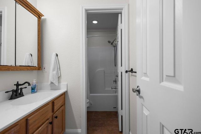 15377 County Road 434, Lindale, TX 75771