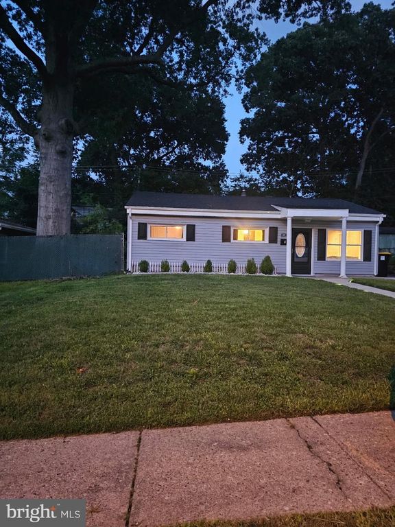 419 CARVER DR, WILMINGTON, DE 19801 — exterior