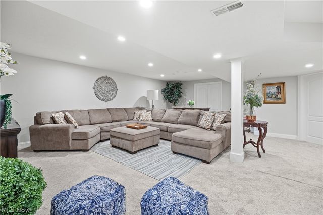6427 Torington Drive, Medina, OH 44256