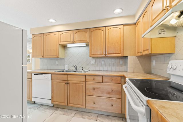 321 9TH Street N, Jacksonville Beach, FL 32250