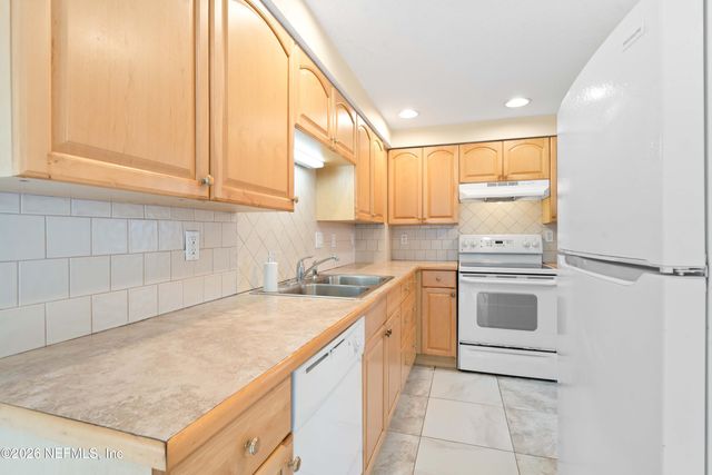 321 9TH Street N, Jacksonville Beach, FL 32250