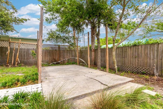 321 9TH Street N, Jacksonville Beach, FL 32250