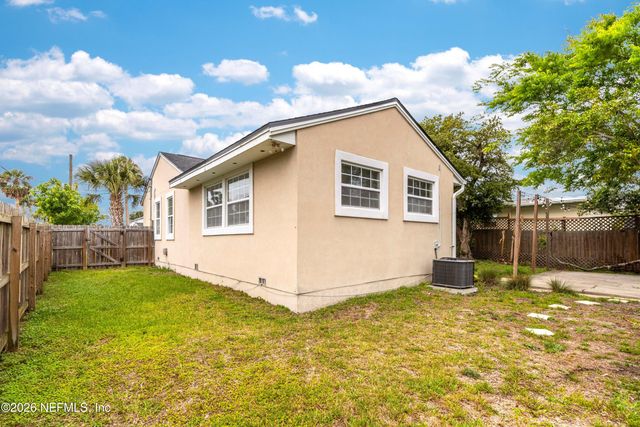 321 9TH Street N, Jacksonville Beach, FL 32250
