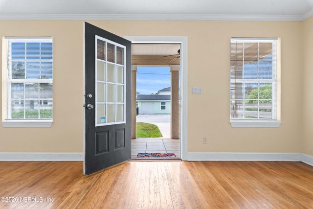 321 9TH Street N, Jacksonville Beach, FL 32250